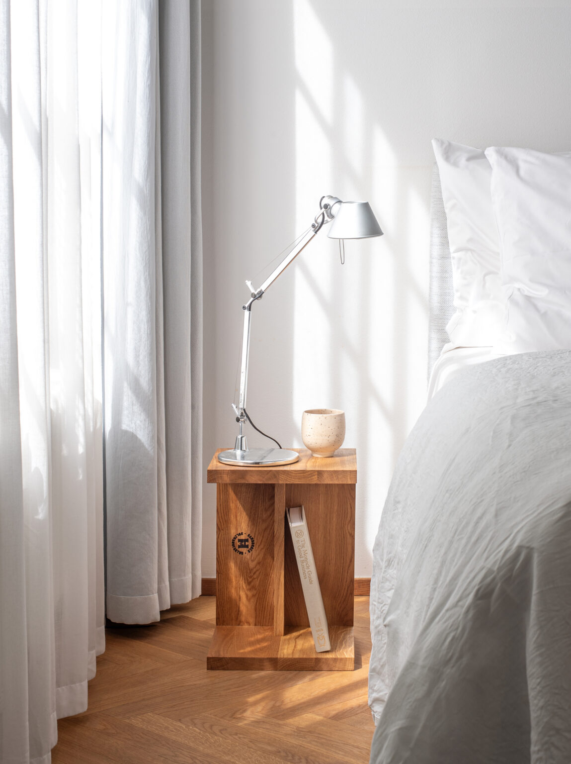 holzmöbel für Hochwertigen Auftritt-1